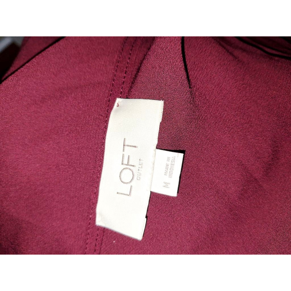 LOFT Outlet Burgundy V-Neck Button Front Cami Top M officecore lawyer wear - Picture 4 of 5